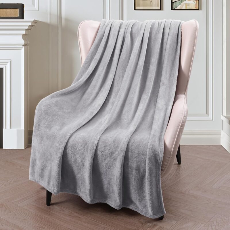 Exclusivo Mezcla Extra Large Fleece Throw Blanket for Couch, Sofa, 300GSM Super Soft and Warm Blankets, Light Grey Throw All Season Use, Cozy, Plush, Lightweight, 50x70 Inches