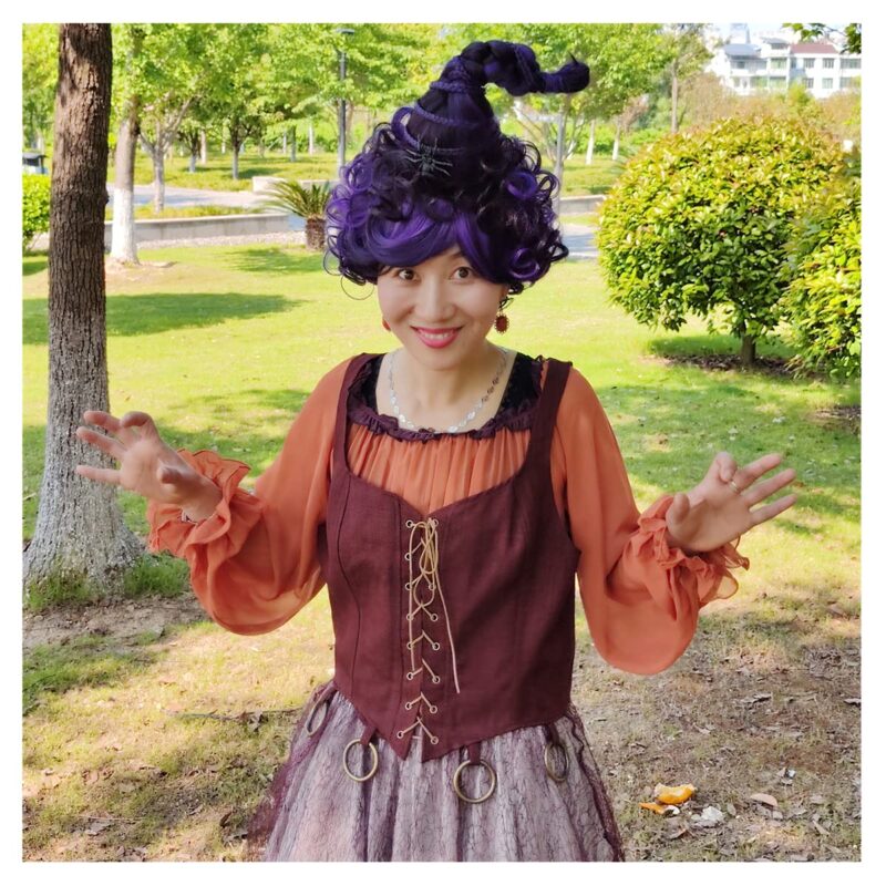 FantaLook Purple and Black Wig with Spider Clip Earrings and Necklace for Halloween Cosplay Party - Image 6