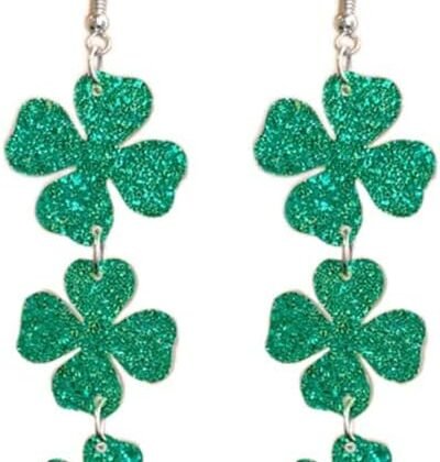 Pingyongchang St. Patrick's Day Earrings Irish Shamrock Acrylic Dangle Earrings Green Clover Drop Earrings for Women Jewelry Gift