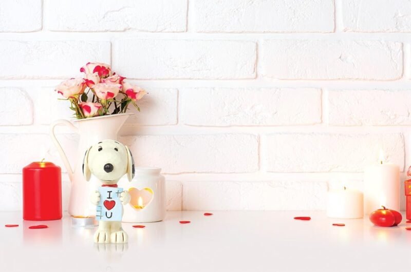 Enesco Peanuts by Jim Shore Collection Snoopy Holding I Love You Sign Miniature Figurine- Resin Hand Crafted Painted Collectible Peanuts Snoopy Mini Figurines Valentine Home Decor Statue, 3.13 Inch - Image 6