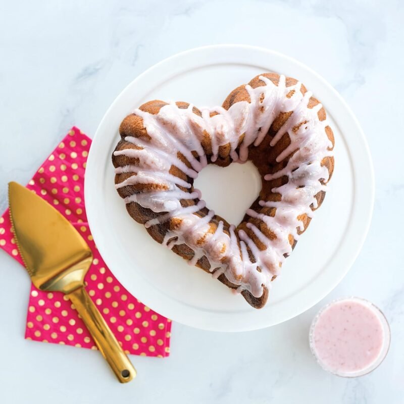 Nordic Ware Elegant Heart Bundt, 10 Cup, Toffee - Image 2