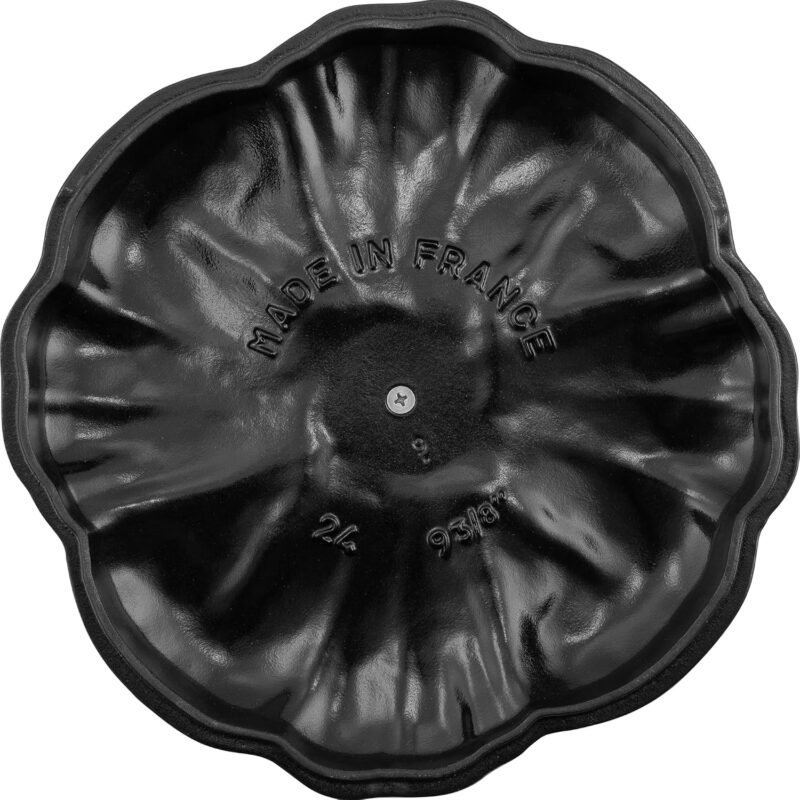 STAUB Cast Iron 3.5-qt Pumpkin Cocotte with Stainless Steel Knob - White Truffle - Image 6