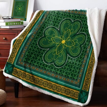 T&H XHome Sherpa Fleece Throw Blanket Cozy Soft Warm Bed Blankets,St. Patrick's Day Traditional Shamrock Irish Fuzzy Plush Microfiber Lightweight Blankets All Season for Couch Sofa 40x50IN