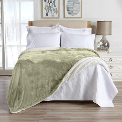 Great Bay Home Sherpa Fleece and Velvet Plush Full/Queen Throw Blanket Loden Green, Thick Blanket for Chair, Sofa, or Bed. Warm, Reversible, Soft Fleece Throw Blanket. Kinsley Collection, Loden Green