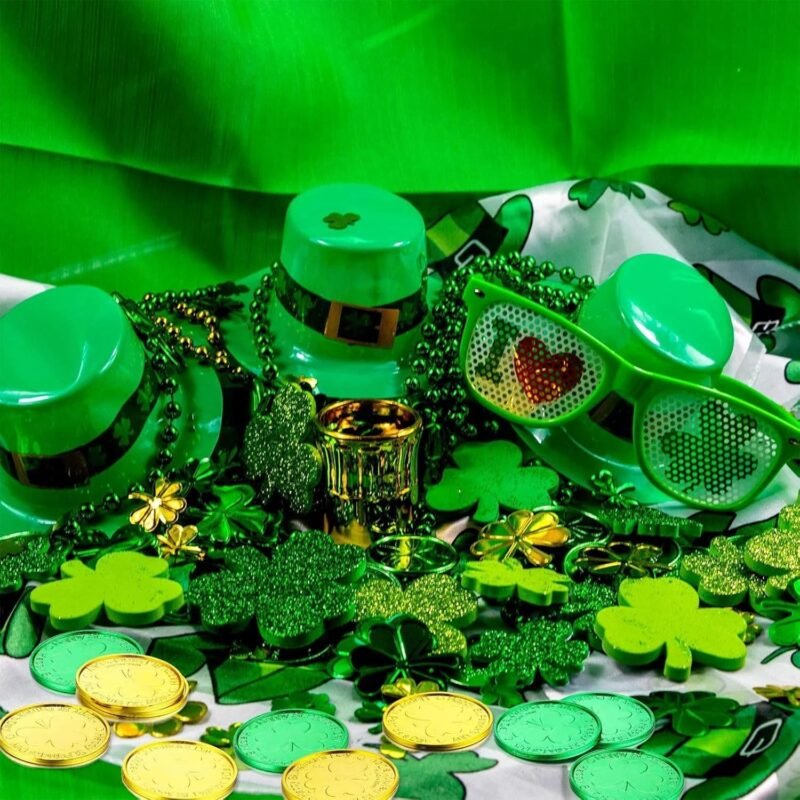 120 Pieces St. Patrick's Day Shamrock Gold Coins, Plastic Clover Coins for Party Decorations, Saint Patty's Day Decor Favors (Gold & Green) - Image 4