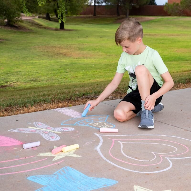 JOYIN 180 PCS Washable Sidewalk Chalks Set in 20 Colors Non-Toxic Jumbo Chalk for Outdoor Art Play, Painting on Chalkboard, Blackboard and Playground - Image 7