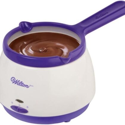 Wilton Candy Melts Melting Pot, Perfect for Dipping, Drizzling & Decorating Strawberries, Cakepops and other Treats, 2.5-cup Capacity, Packaging May Vary
