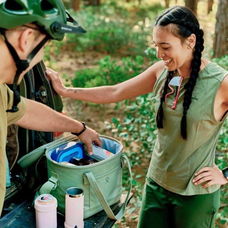 Hydro Flask Cooler Bag for Beach, Beverages and Travel - Insulated Soft Lunch Bag - 12 L Capacity in Agave Green - Image 7