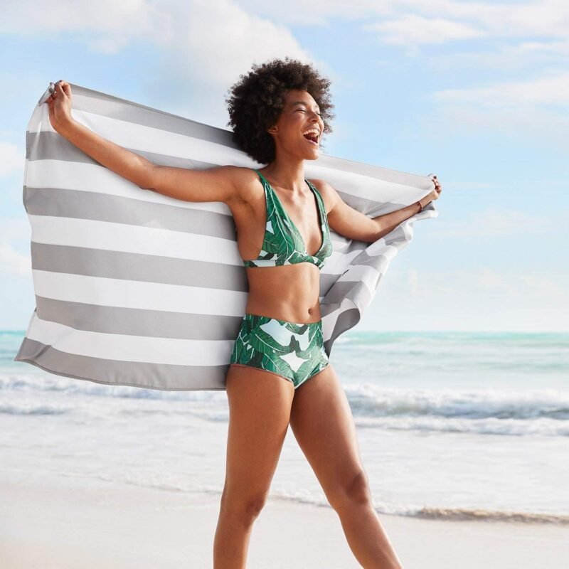 Dock & Bay Beach Towel - Quick Dry, Sand Free - Compact, Lightweight - 100% Recycled - Includes Bag - Cabana Light - Goa Grey - Large (160x90cm, 63x35) - Image 2