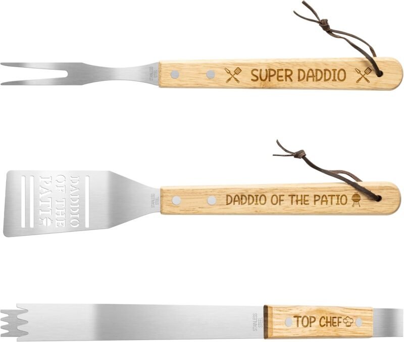 Haooryx Father's Day Grill Tools - 3Pcs Super Daddio Stainless Steel Grill Accessories Kit Tong Fork Spatula Top Chef Best Papa Dad Birthday Gift Outdoor BBQ Barbecue Camping Party Daddio Of The Patio