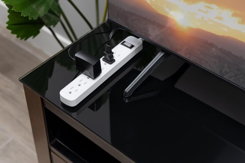 GE 6-Outlet & 2-Outlet Surge Protector Combo Pack with 2 USB-C Ports, 245 Joules, 2ft Braided Cords, Flat Plugs, ETL Certified, White, 86076 - Image 3