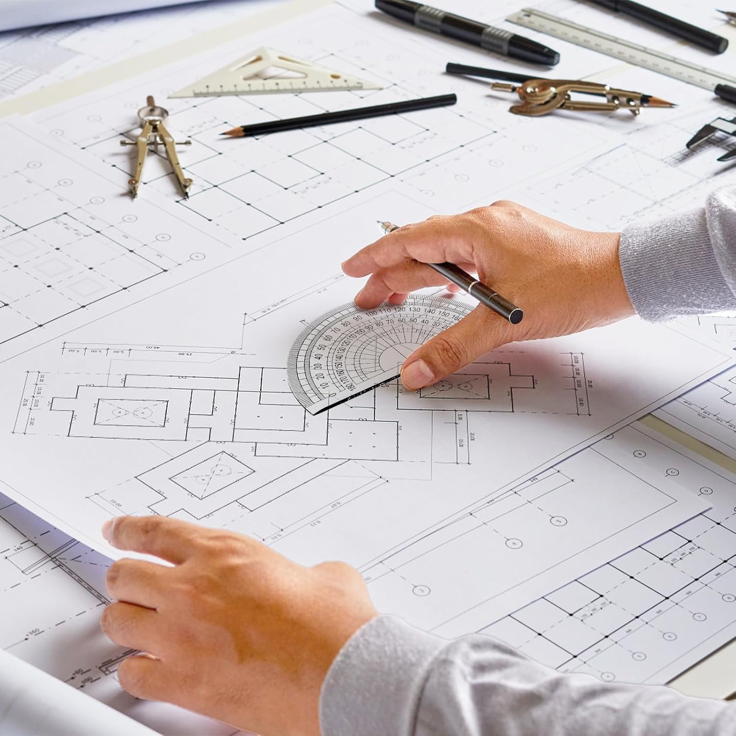 Nicunom 100 Pack Plastic Protractor 180 Degree Math Protractors Geometry Student Protractor, 4 Inches, Clear - Image 5