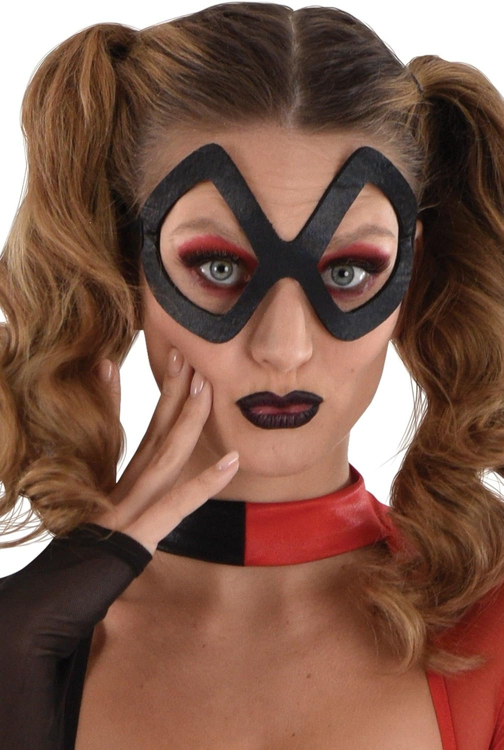 Party City Harley Quinn Costume for Women - DC Comics Harley Costume Includes Catsuit, Eyemask, & Belt - Costumes for Halloween, Birthday Parties & Themed Events - Image 4