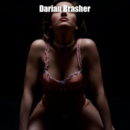 Fleeing With The Alien Futanari: Futa On Female Tentacle Erotica