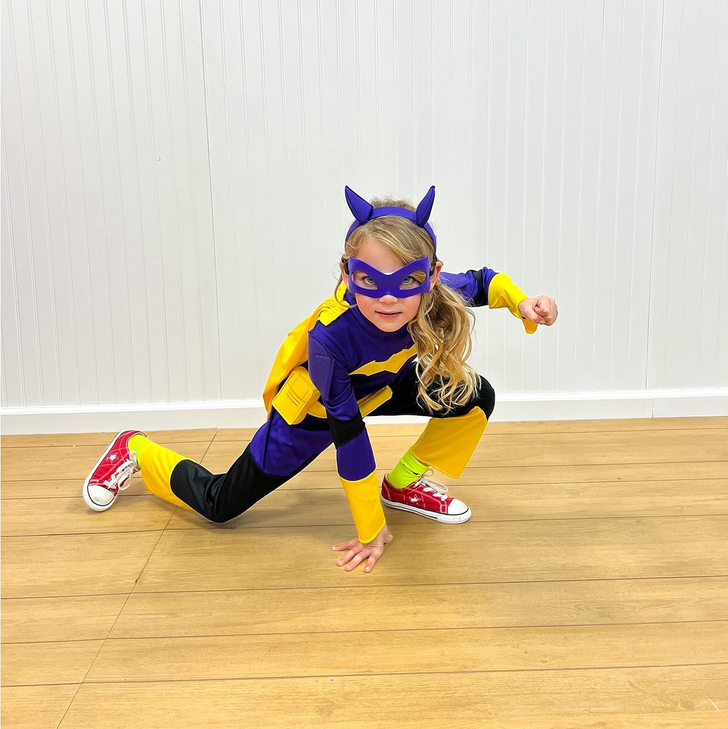 Disguise Batgirl Costume, Official Batwheels Deluxe Costume Outfit and Batgirl Mask - Image 4