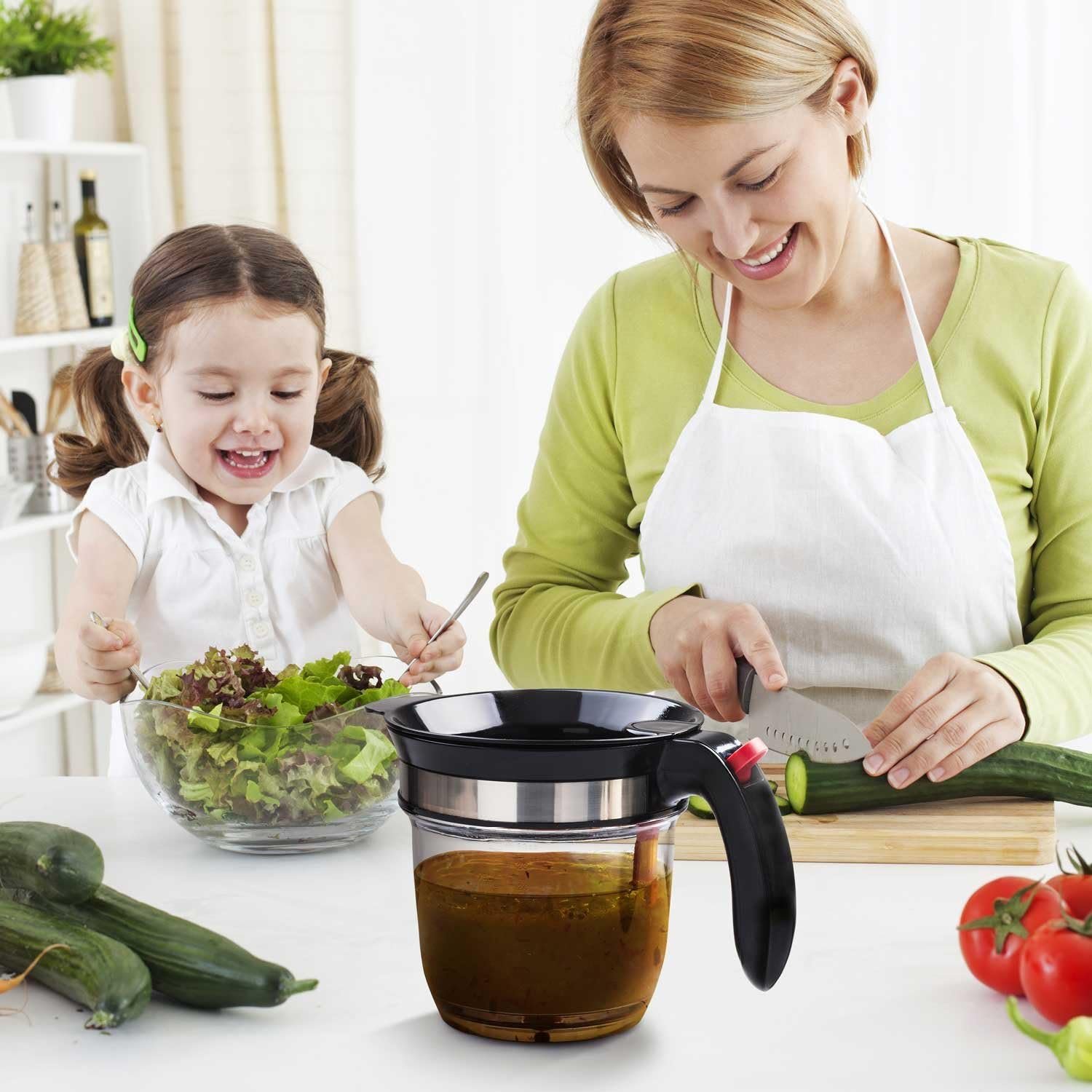 Fat Separator With Bottom Release, 4 Cup Gravy Separator for Cooking with Oil Strainer, Kitchen Gadgets Grease Separator Packaged with a 3-in-1 Multifunctional Peeler (Red) - Image 3