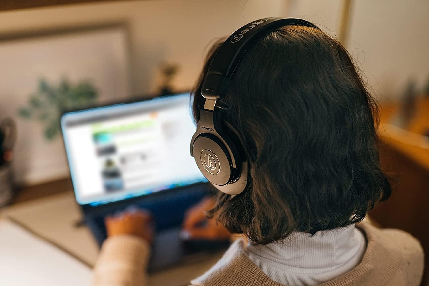 Audio-Technica ATH-M20xBT Wireless Over-Ear Headphones, Black - Image 11