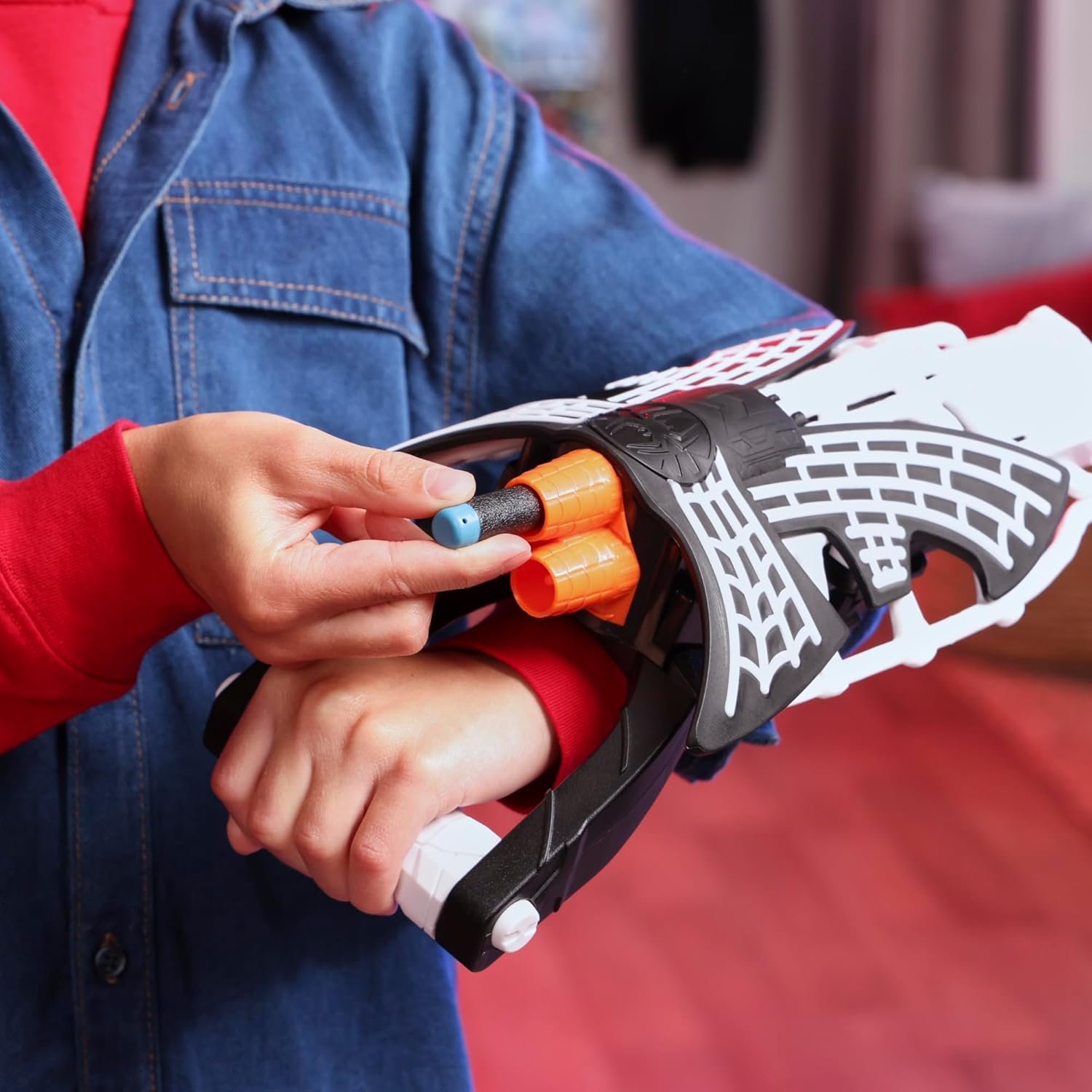 SPIDER-MAN Marvel Symbiote Tri-Shot Blaster & Mask, Role Play Gauntlet & Mask for Costume Additions, Super Hero Toys, Kids, Ages 5+ - Image 4