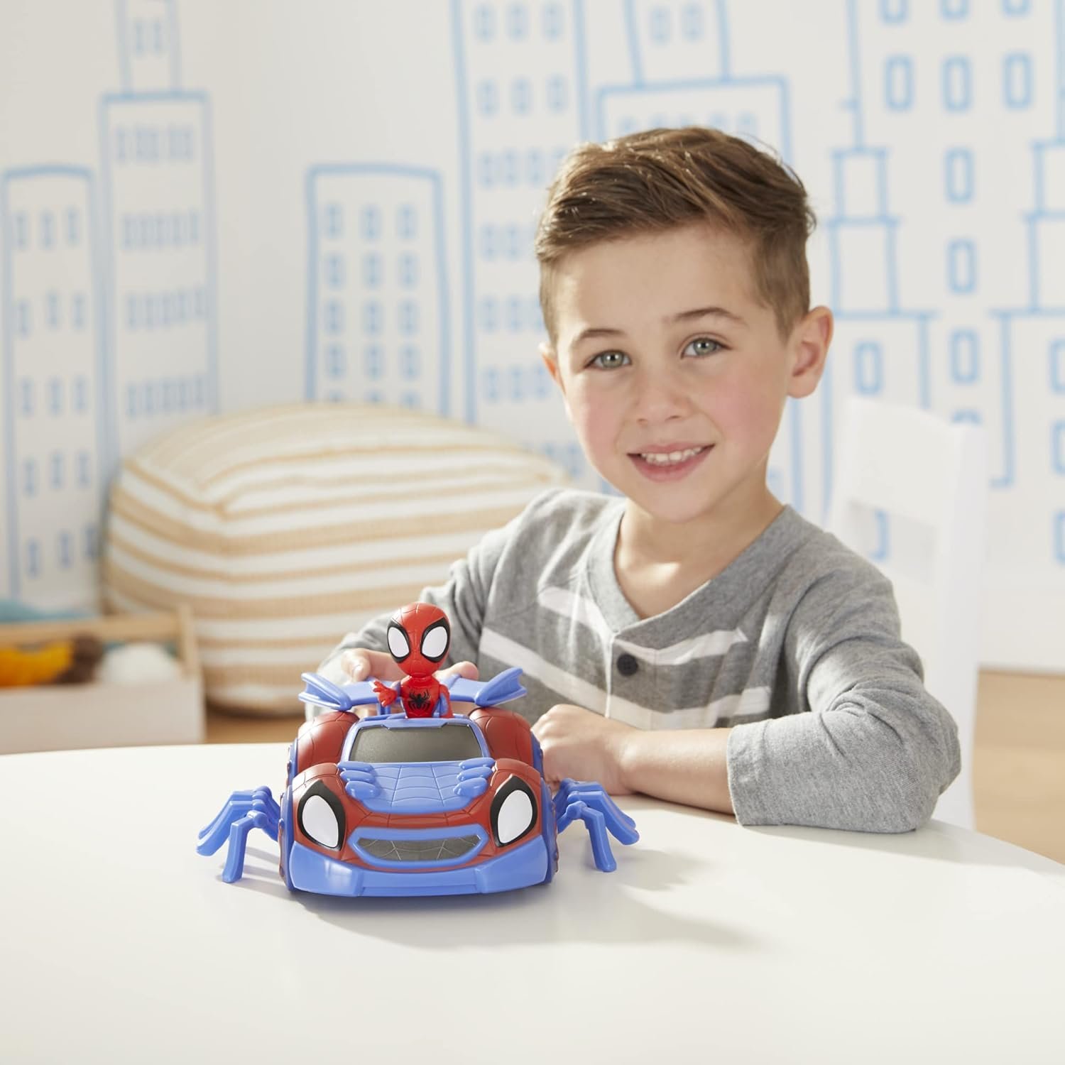 Spidey and His Amazing Friends Marvel Change 'N Go Web-Crawler and Spidey Action Figure, 2-in-1 Vehicle, 4-Inch , for Kids Ages 3 and Up - Image 8