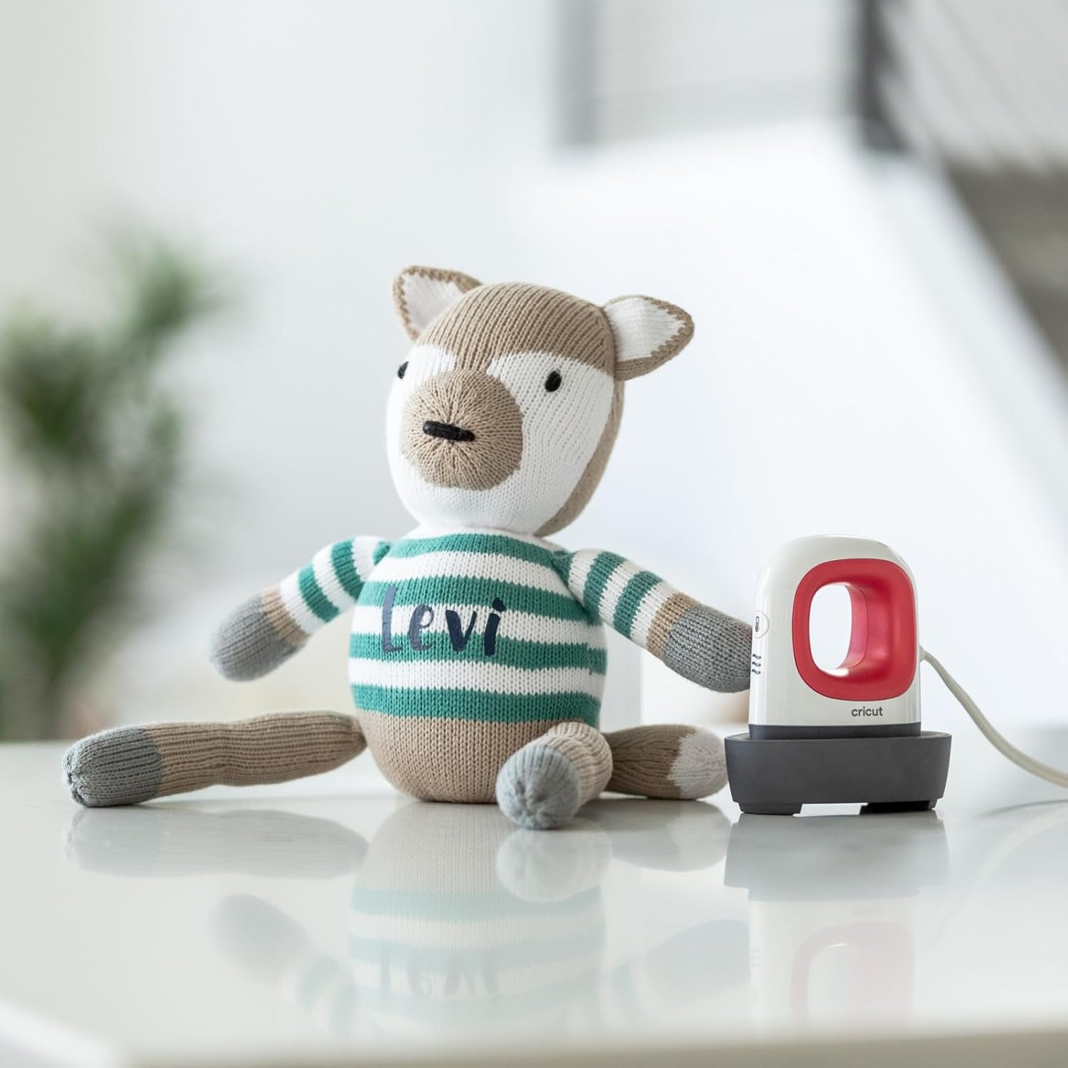 Cricut EasyPress Mini Heat Press for Pressing Small Objects Like Shoes, Stuffed Animals, Hats & More, 3 Heat Settings & Precision Tip, Ceramic-Coated Heat Plate, Compact & Lightweight, Raspberry - Image 8