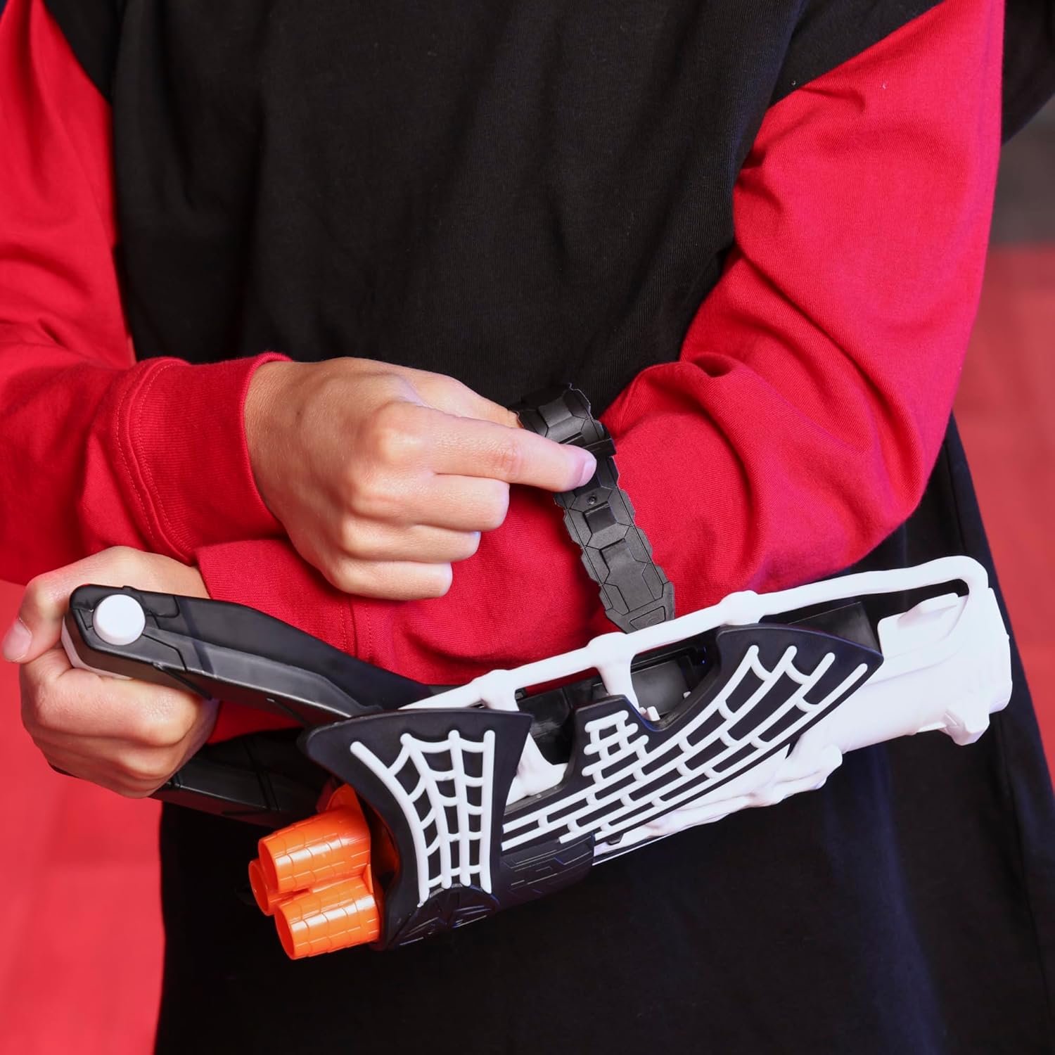 SPIDER-MAN Marvel Symbiote Tri-Shot Blaster & Mask, Role Play Gauntlet & Mask for Costume Additions, Super Hero Toys, Kids, Ages 5+ - Image 3