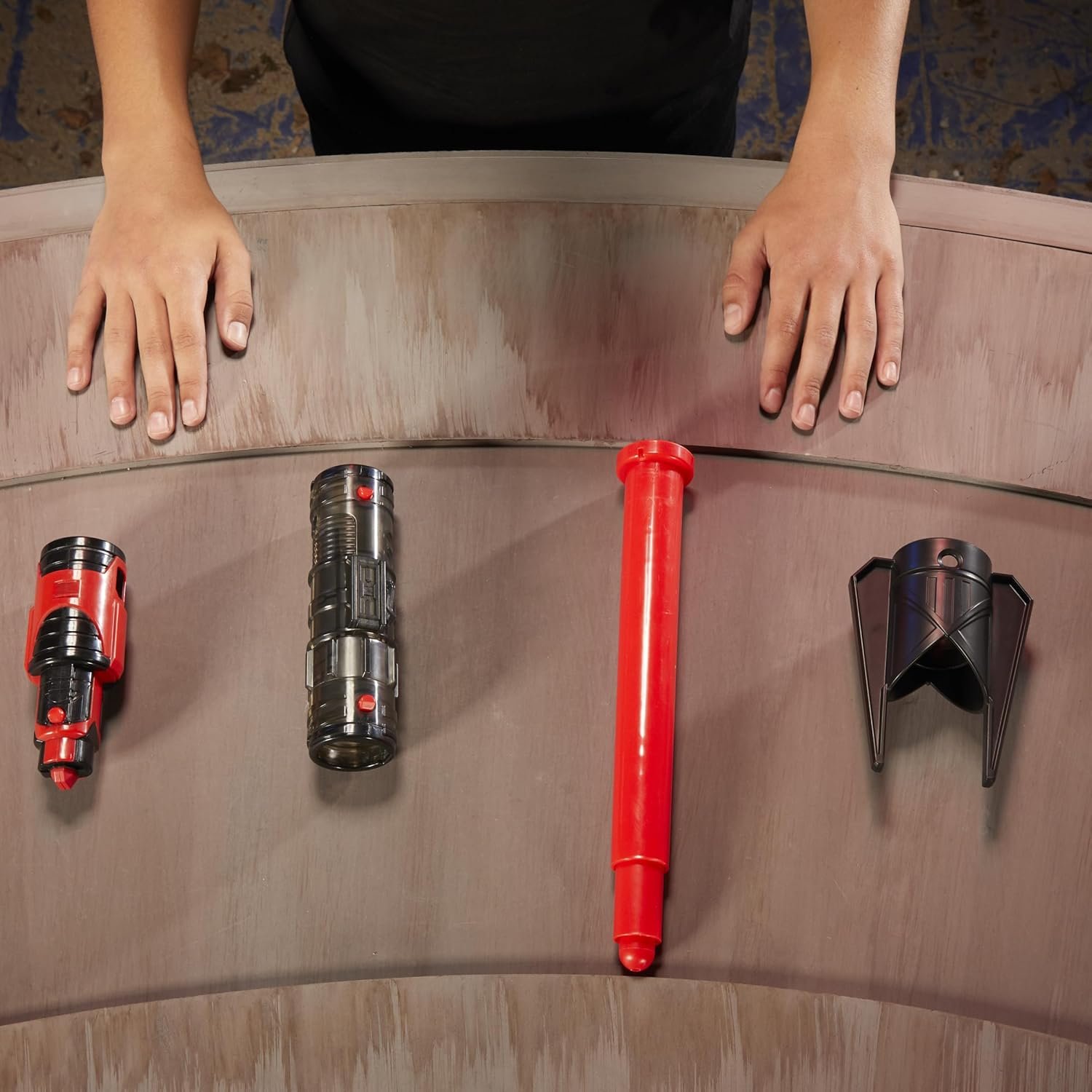 STAR WARS Lightsaber Forge Kyber Core Dark Side Villains Pack, Darth Vader & Darth Maul Customizable Lightsabers, Toys for 4 Year Old Boys & Girls & Up - Image 4