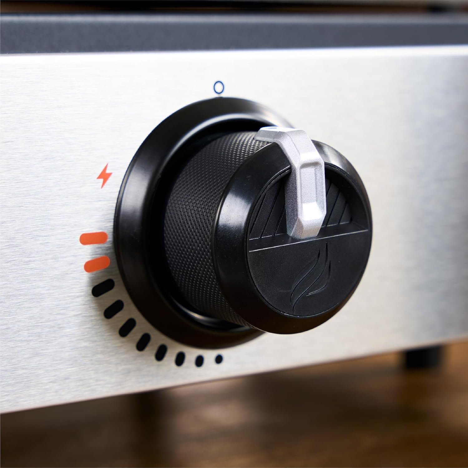 Blackstone 1971 Original 17” Tabletop Griddle with Stainless Steel Front Plate, Powder Coated Steel, Black - Image 5