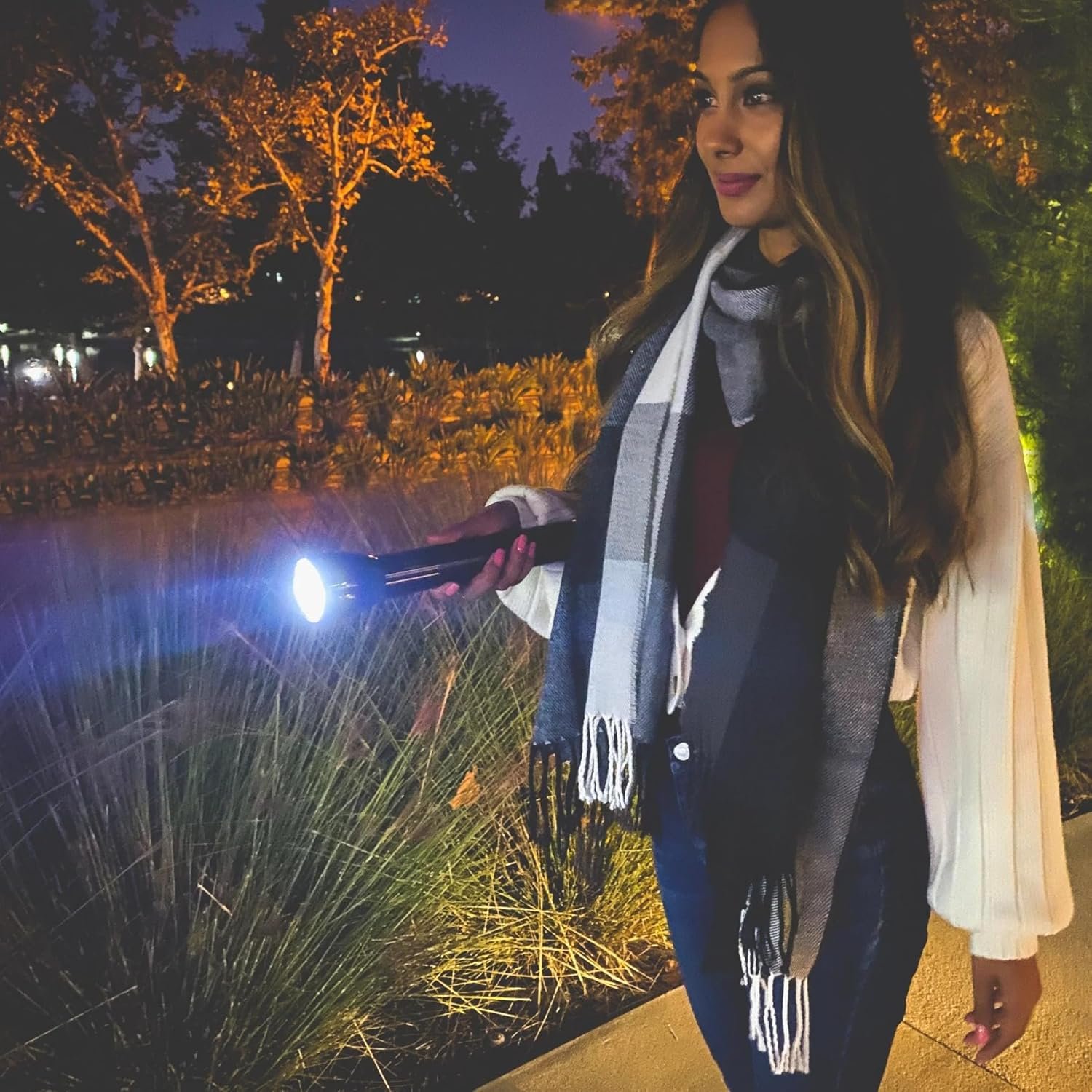 MagLite ML300L 4D LED Flashlight – 1002 Lumens, Long Runtime, Adjustable Beam, Water-Resistant, Aluminum Body – Black - Image 7