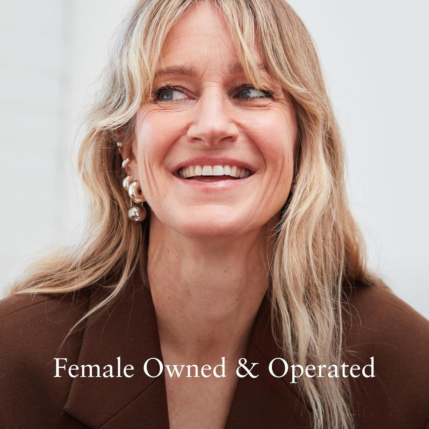 JENNY BIRD Icon Hoop Earrings - Medium - Image 6