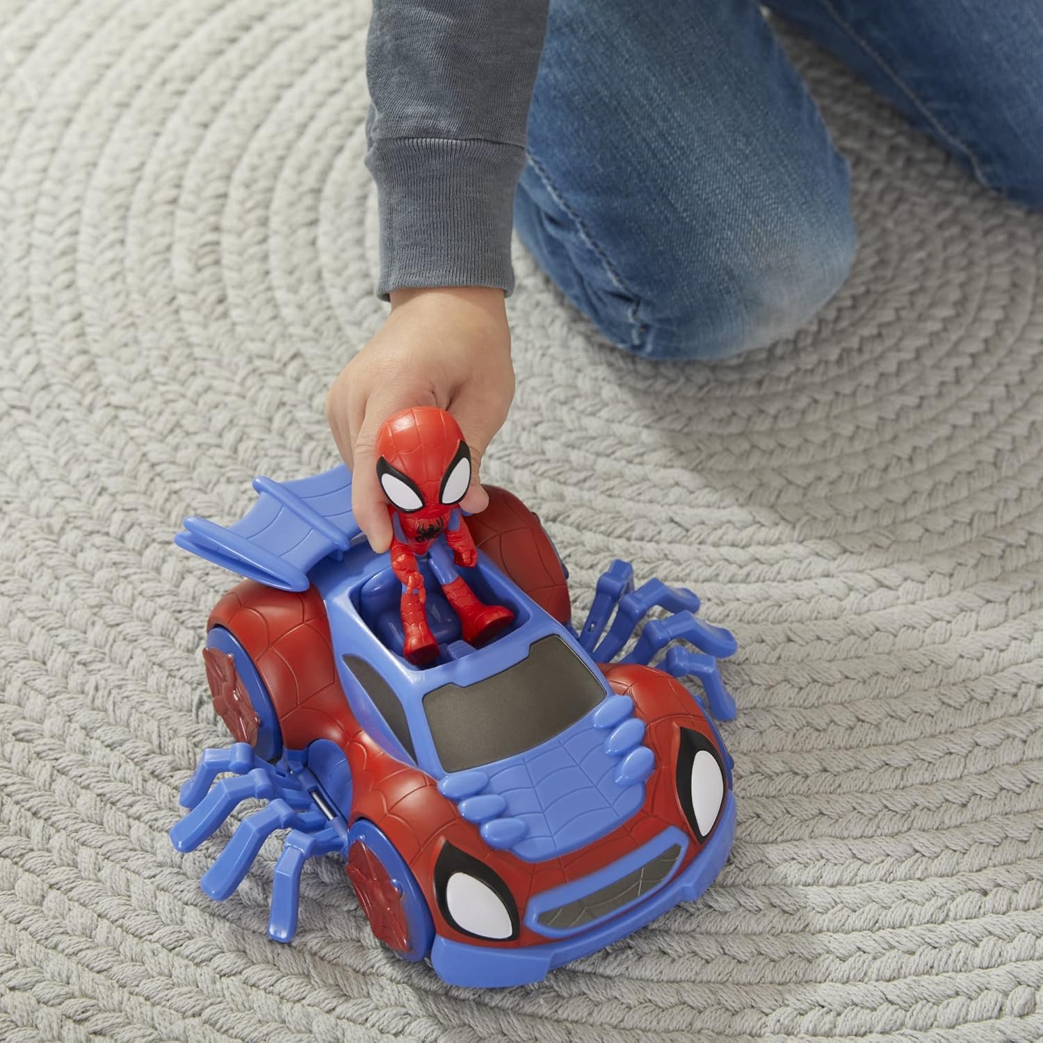 Spidey and His Amazing Friends Marvel Change 'N Go Web-Crawler and Spidey Action Figure, 2-in-1 Vehicle, 4-Inch , for Kids Ages 3 and Up - Image 3