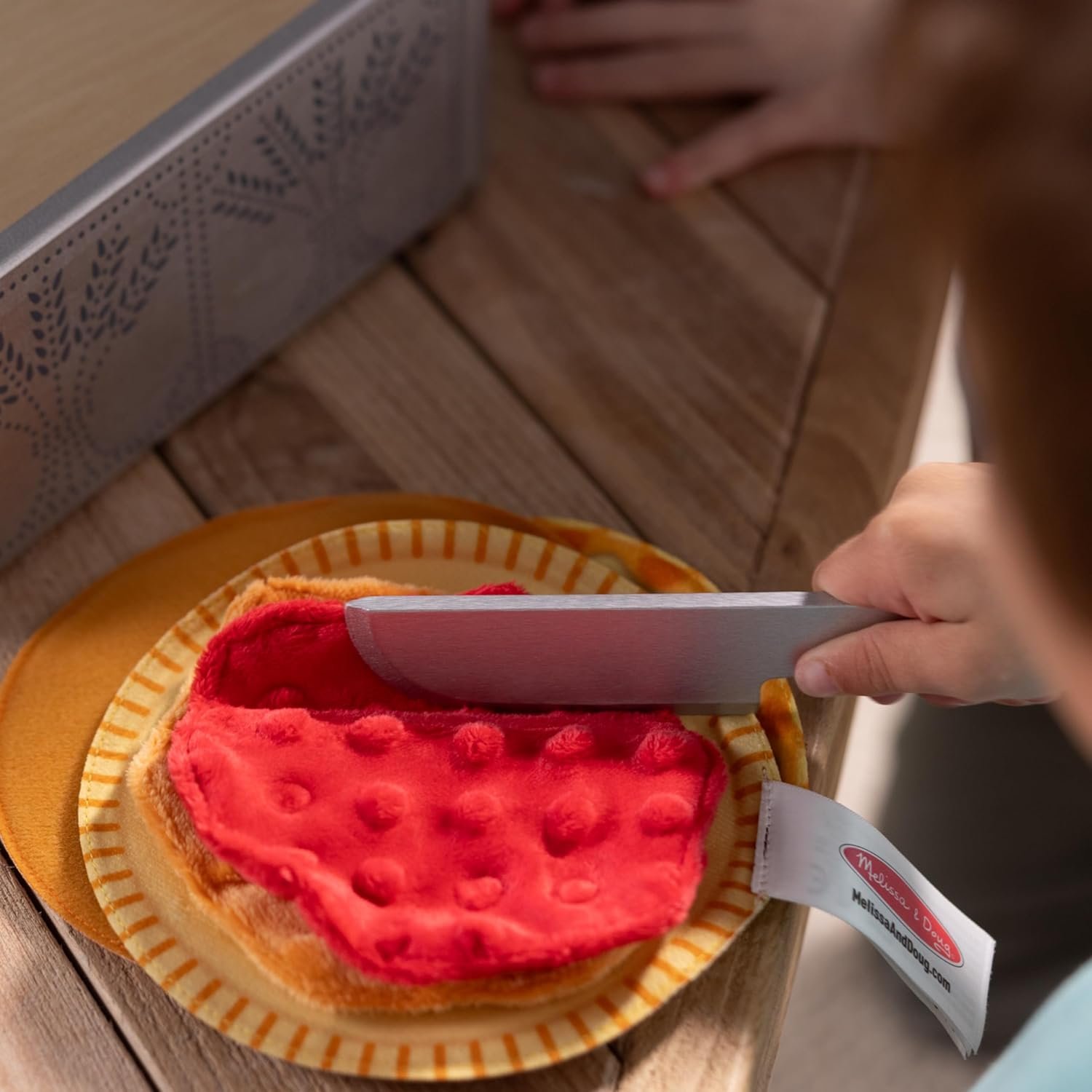 Melissa & Doug Make and Bake Pies Pretend Play Food Set and Wooden Oven with Squishy Dough for Ages 3+ - FSC Certified - Image 7