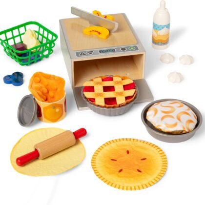 Melissa & Doug Make and Bake Pies Pretend Play Food Set and Wooden Oven with Squishy Dough for Ages 3+ - FSC Certified