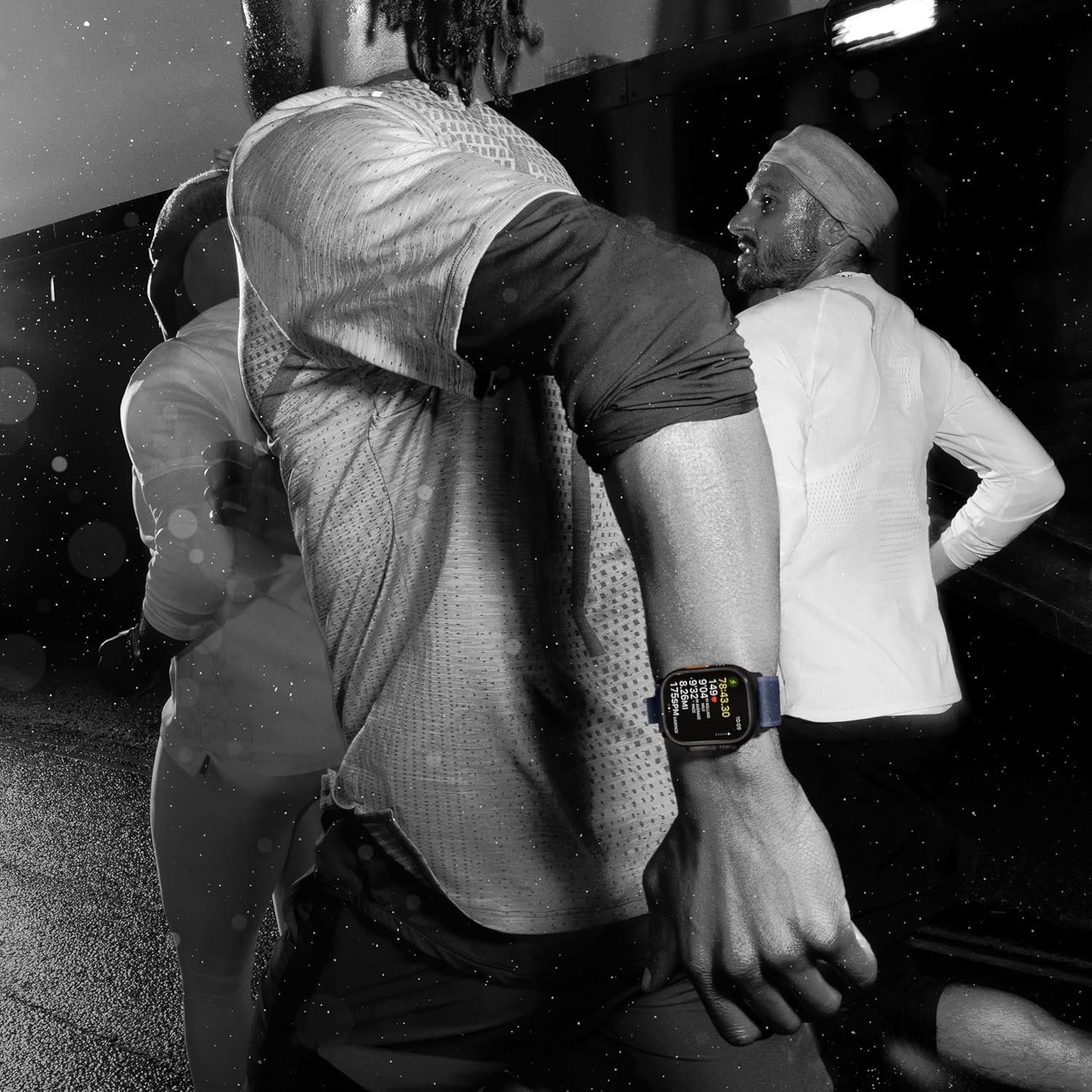 Apple Watch Ultra 2 (GPS + Cellular, 49MM) - Black Titanium Case with Black Ocean Band (Renewed) - Image 4