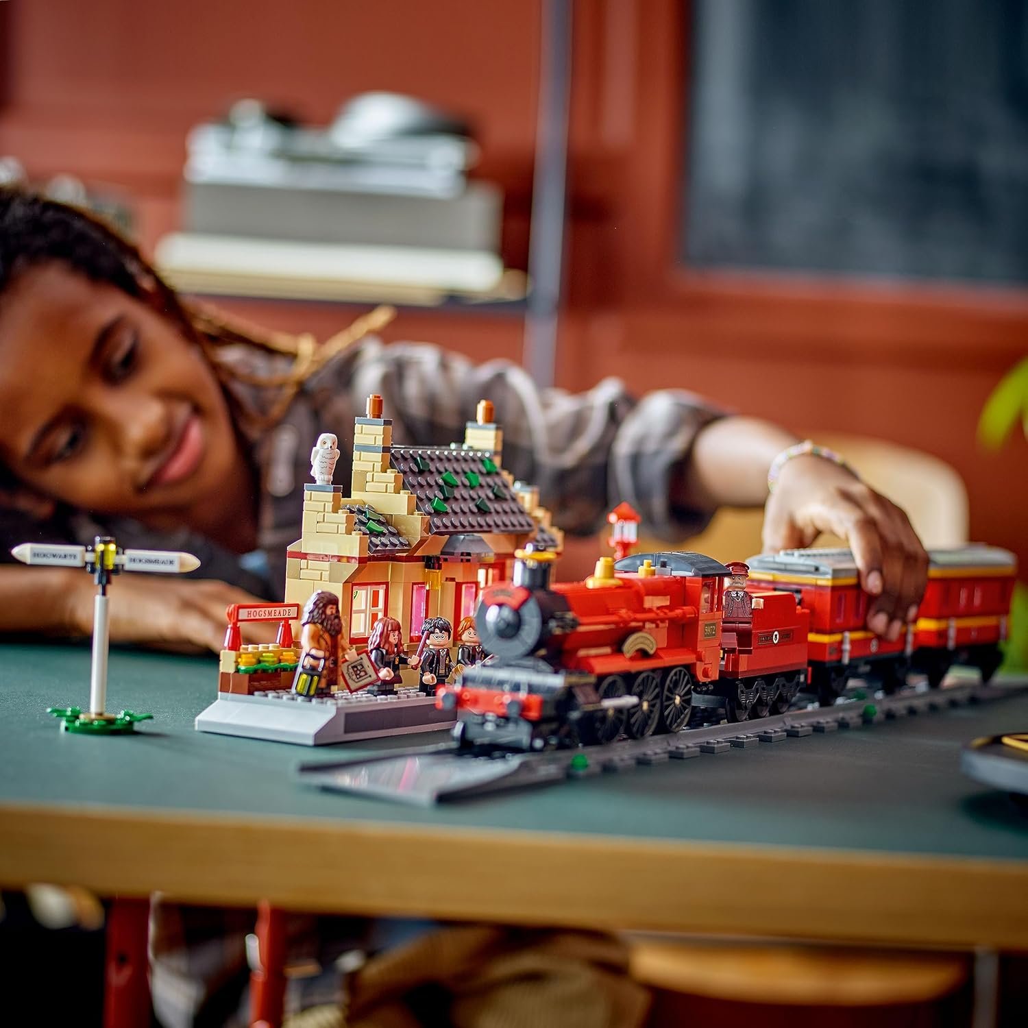 LEGO Harry Potter Hogwarts Express & Hogsmeade Station Building Toy - Pretend Play and Display Decor for Boys & Girls, Ages 8+ - Gift Idea for Birthdays - 76423 - Image 7