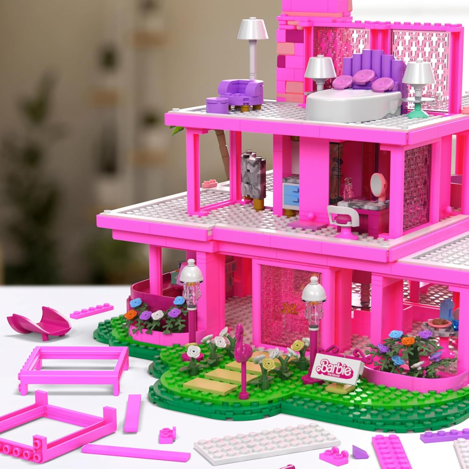 MEGA Barbie The Movie Building Toys Set, DreamHouse Replica with 1795 Pieces, 4 Figures and Accessories, for Adults & Fans - Image 6