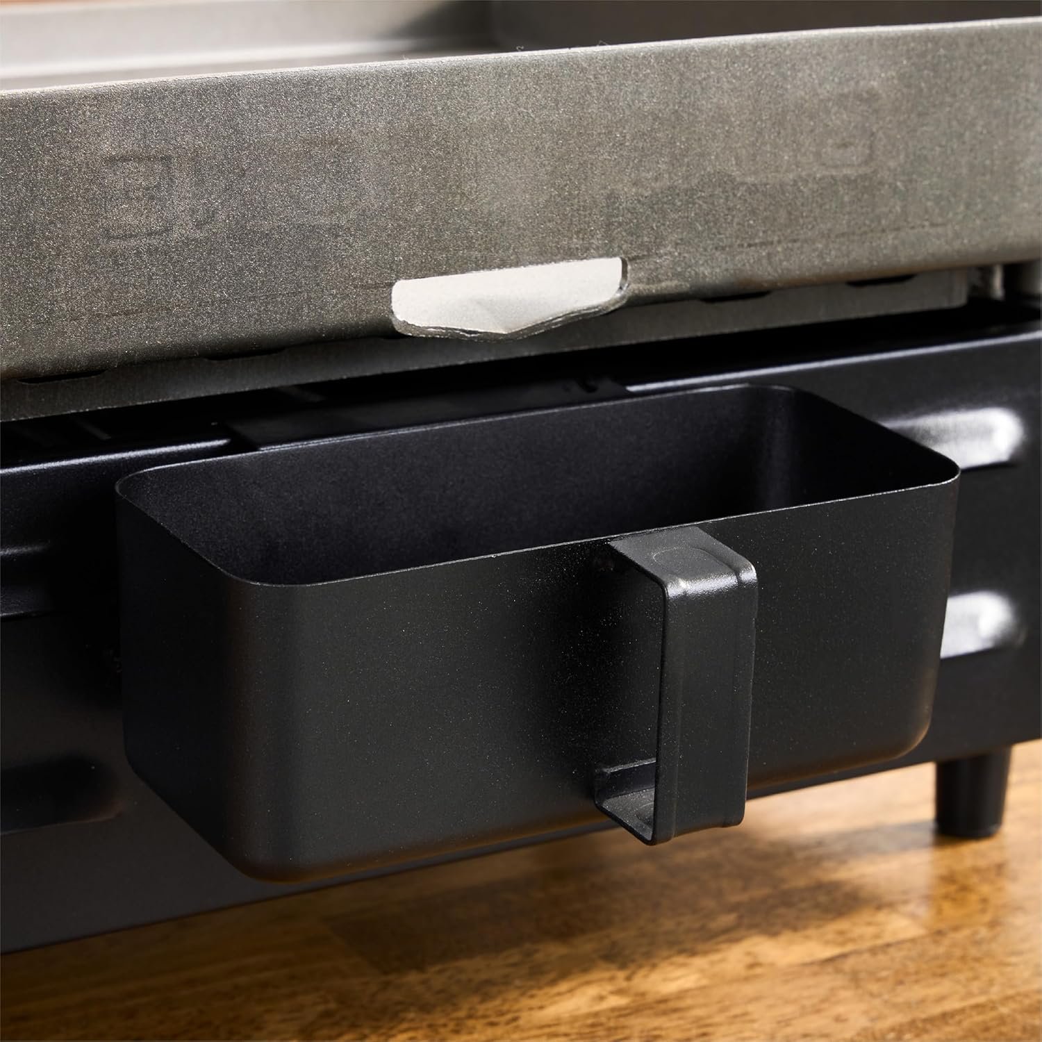 Blackstone 1971 Original 17” Tabletop Griddle with Stainless Steel Front Plate, Powder Coated Steel, Black - Image 6