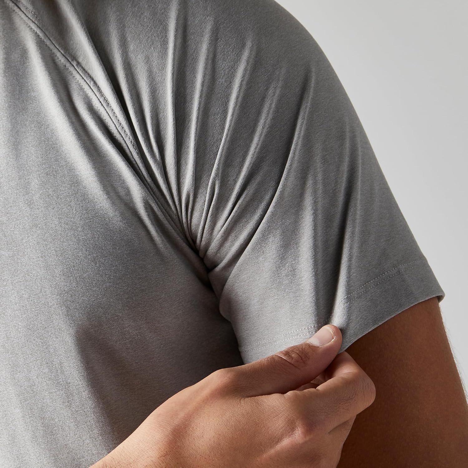 Rhone Reign Mens Workout Shirts, Anti-Odor, Quick Dry Mens Gym Shirts, Workout Shirts for Men - Image 4