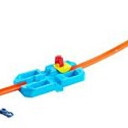 Hot Wheels Toy Car Track Set, Track Builder Unlimited Stunt Crash Box Playset with 18 Building Components in Storage Box with Lid & 1:64 Scale Vehicle