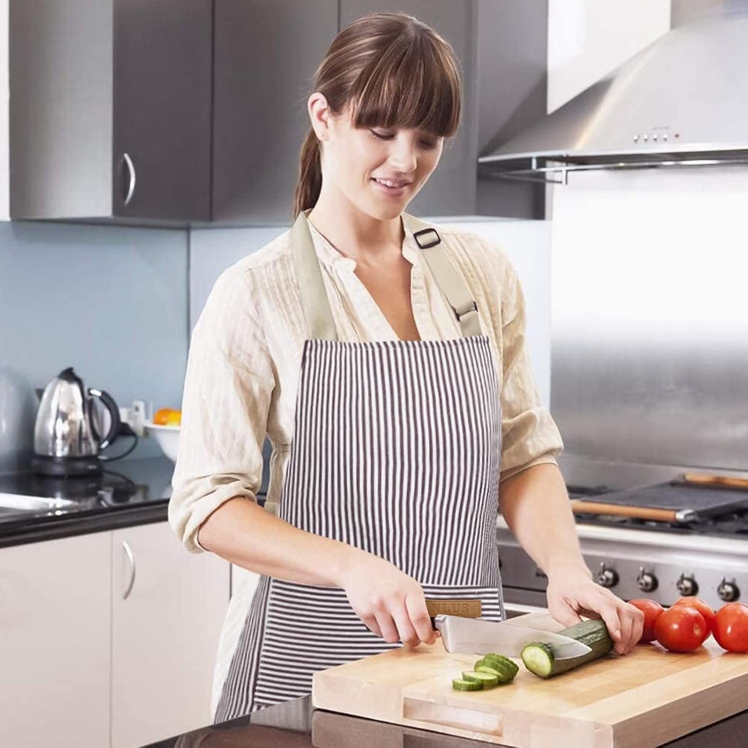 NLUS 2 Pack Kitchen Cooking Aprons, Adjustable Bib Soft Chef Apron with 2 Pockets for Men Women(Black/Brown Stripes) - Image 7