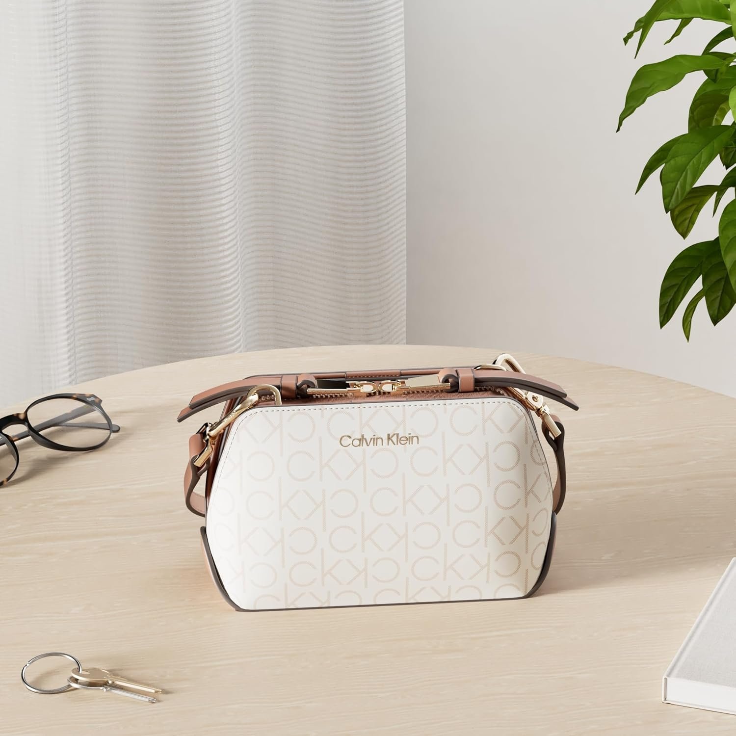 Calvin Klein womens Lucy Triple Compartment Crossbody - Image 4