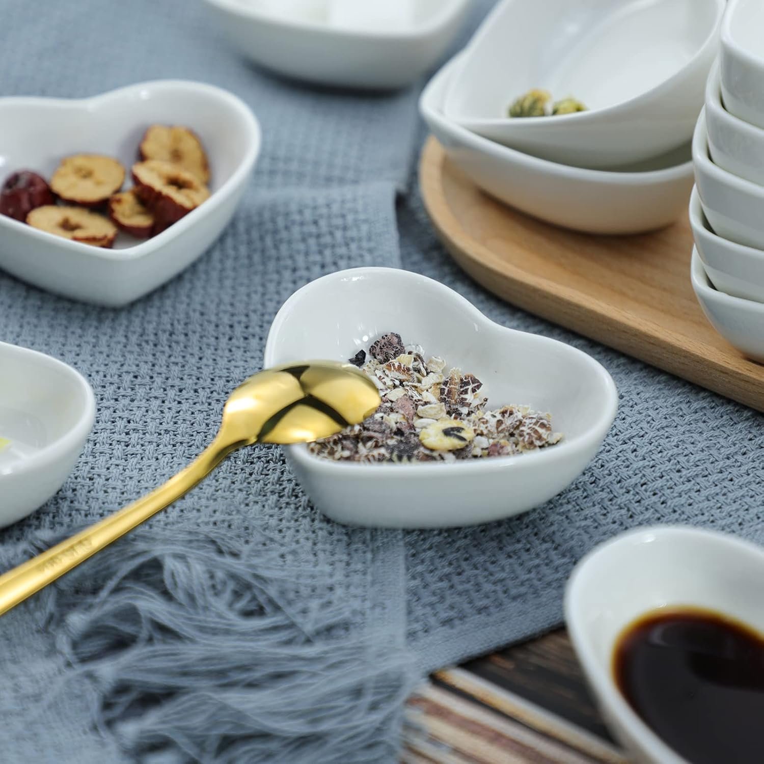SOCOSY Heart-shaped Multipurpose Ceramic Sauce Dish Seasoning Dishes Sushi Dipping Bowl Appetizer Plates Serving Dish Saucers Bowl(Set of 4) - Image 5