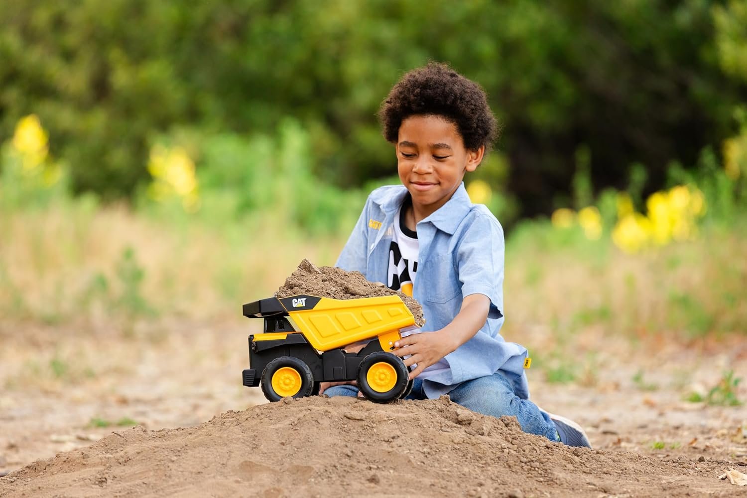 CAT Construction, Compact Steel Max Dump Truck 12" - Heavy Duty Steel Construction Toy with Realistic Working Dump Bed – Durable Vehicle for Indoor & Outdoor Play – Ages 3+ - Image 9