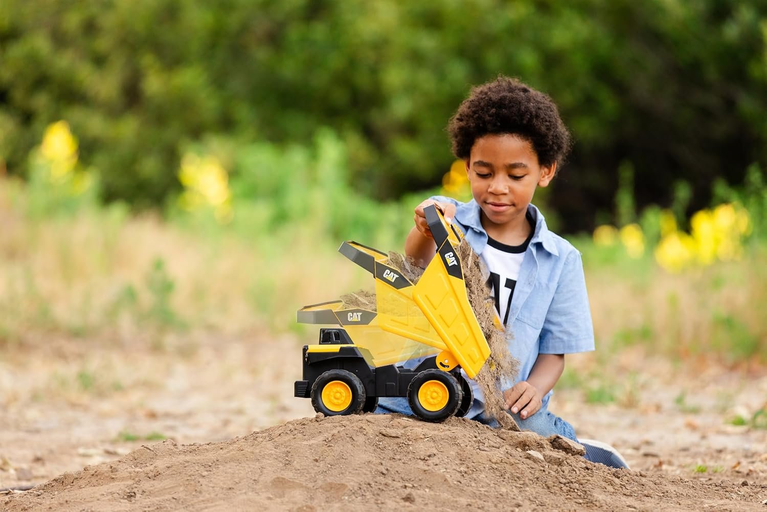 CAT Construction, Compact Steel Max Dump Truck 12" - Heavy Duty Steel Construction Toy with Realistic Working Dump Bed – Durable Vehicle for Indoor & Outdoor Play – Ages 3+ - Image 7