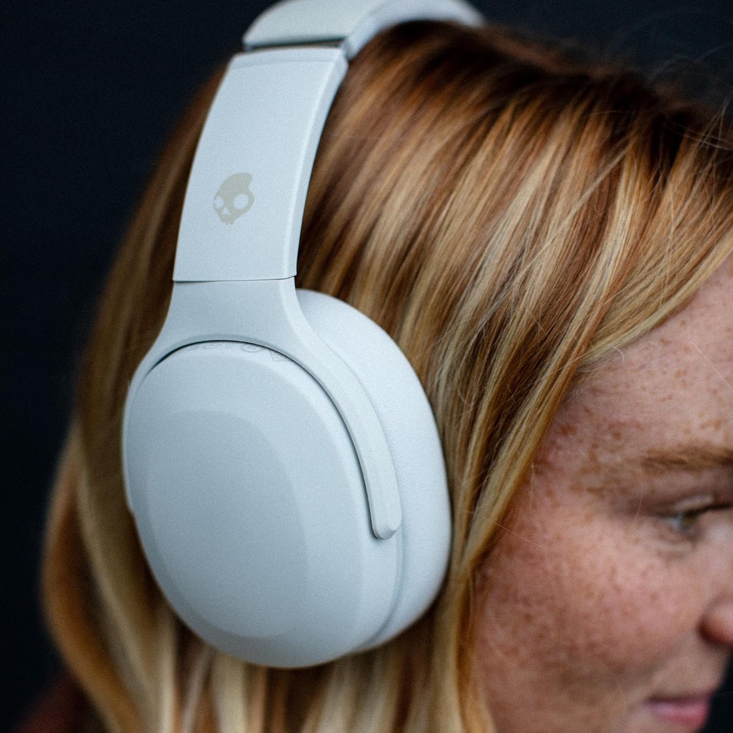 Skullcandy Crusher Evo Wireless Bluetooth Headphones with Extra USB-C Charging Cable, Multi-Sensory Bass, Noise Isolating Over-Ear Fit, 40 Hours Battery, Microphone for iPhone Android - Bone - Image 7