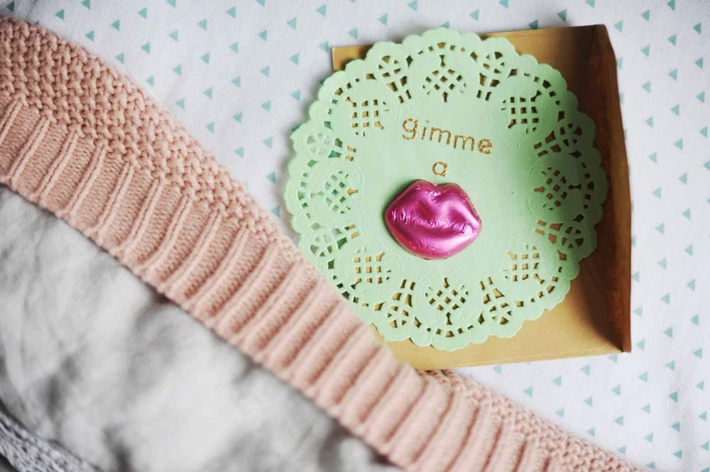 Madelaine Milk Chocolate Lips Candy - Individually Wrapped Valentine’s Day Chocolate Treats, Bulk Valentines Candy for Kids Classroom, Gifts for Him & Her, 12 Oz - Image 8