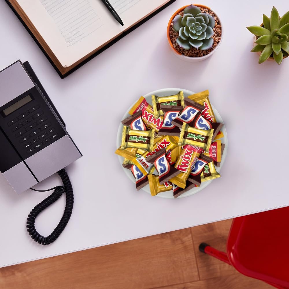 Snickers, Twix & Milky Way Minis Assorted Chocolate Candy Variety Pack, Candy Bag, 150 Ct Bulk Bag (2.93 Pounds) - Image 5