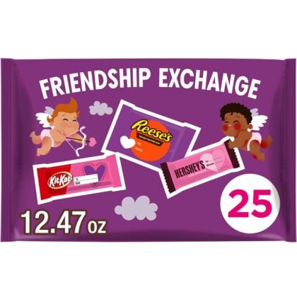 HERSHEY'S, KIT KAT and REESE'S Assorted Chocolate Snack Size, Valentine's Candy Bag, 12.47 oz (25 Pieces)