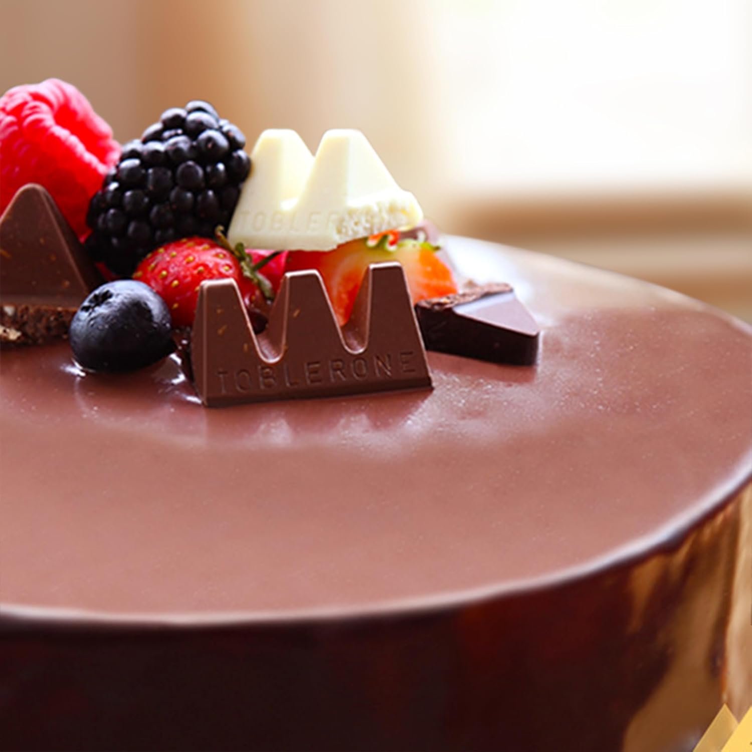 TOBLERONE Tiny Assorted Chocolate Bars Variety Pack (Milk & Dark), 1 Gift Box (25 Pieces) - Image 11