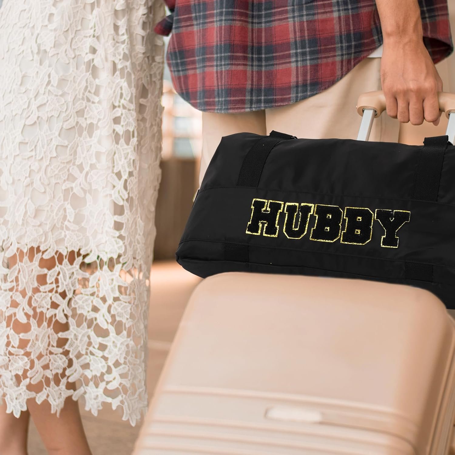 Whaline 2Pcs Wifey Hubby Duffle Bag Set White Black Waterproof Wedding Travel Bag Lightweight Weekender Tote Bag For Bridal Shower Honeymoon Party Organizer Supplies - Image 7