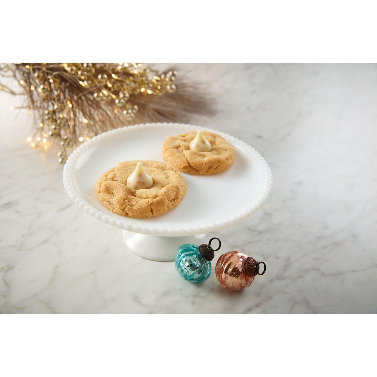 HERSHEY'S KISSES Snickerdoodle Cookie Flavored, Christmas Candy Bag, 9 oz - Image 5